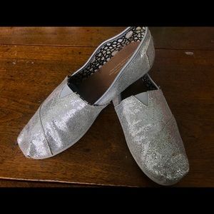 TOMS silver glitter Alpargatas 💎